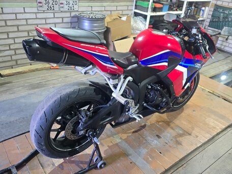 2016 Honda CBR 600RR, красный, 780000 рублей, вид 4