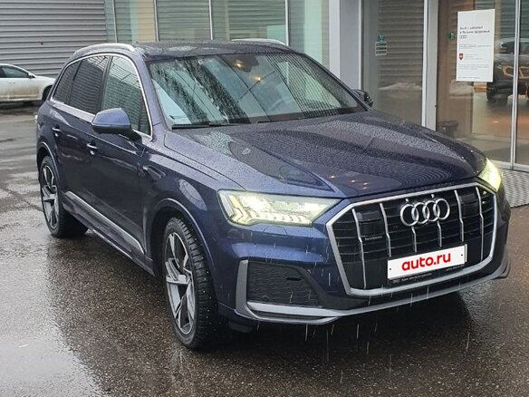 2020 Audi Q7 45 TDI II (4M) Рестайлинг, синий, 6199000 рублей - вид 3