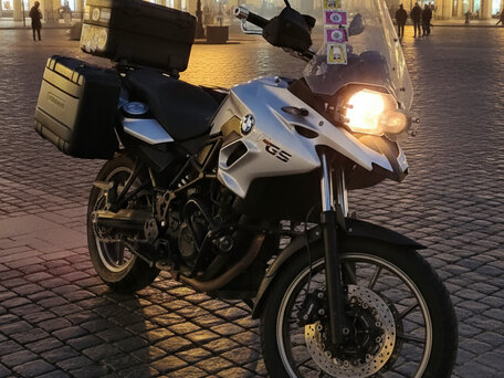 2013 BMW F 700 GS, серебристый, 620000 рублей, вид 1