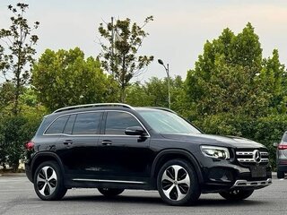 2022 Mercedes-Benz GLB 180 I (X247), чёрный, 2990000 рублей, вид 3