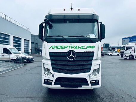2018 Mercedes-Benz Actros, белый, 3950000 рублей, вид 2