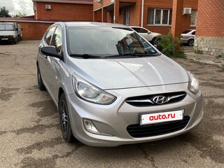 2011 Hyundai Solaris I, серебристый, 710000 рублей, вид 3