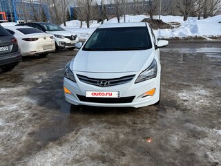 2015 Hyundai Solaris I Рестайлинг, белый, 699000 рублей, вид 2