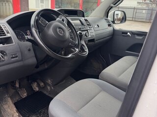2013 Volkswagen Caravelle T5 Рестайлинг, белый, 1700000 рублей, вид 5