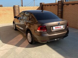 2018 Volkswagen Polo V Рестайлинг, коричневый, 1500000 рублей, вид 3