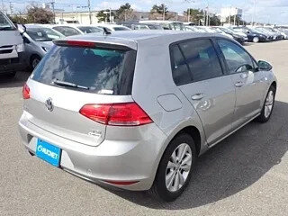 2017 Volkswagen Golf VII, серебристый, 1050000 рублей, вид 5