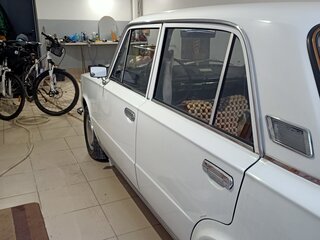 1975 Lada (ВАЗ) 21011, белый, 370000 рублей, вид 5