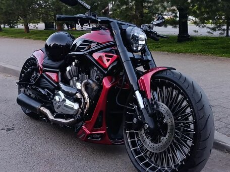 2016 Harley-Davidson V-Rod, красный, 3800000 рублей, вид 1