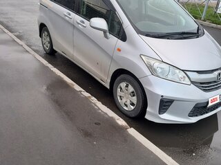 2015 Honda Freed I Рестайлинг 2, серебристый, 1290000 рублей, вид 2