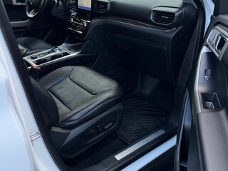 2022 Ford Explorer VI, белый, 3900000 рублей, вид 4
