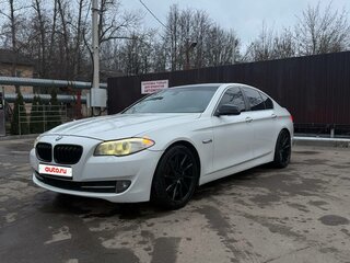 2011 BMW 5 серии 523i VI (F10/F11/F07), белый, 1550000 рублей, вид 4