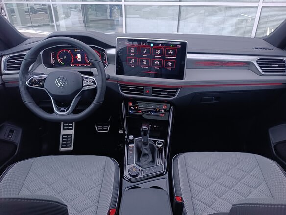 2024 Volkswagen Tayron X I Рестайлинг, белый, 5000000 рублей - вид 9