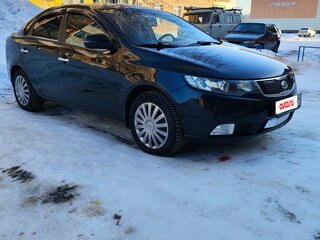 2011 Kia Cerato 6-speed II, чёрный, 940000 рублей, вид 2
