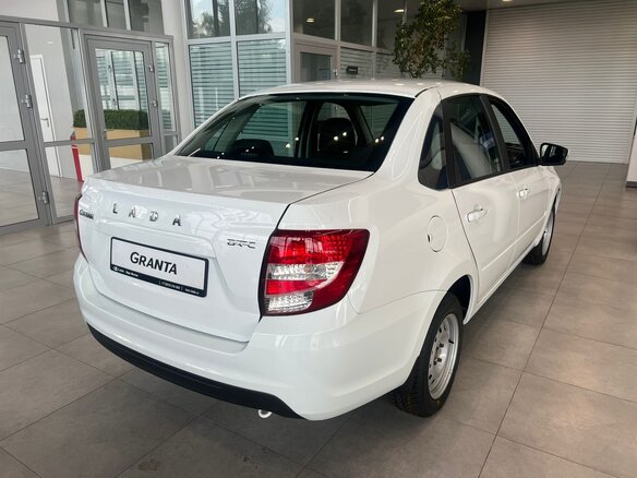 2025 Lada (ВАЗ) Granta I Рестайлинг, белый, 966000 рублей - вид 4
