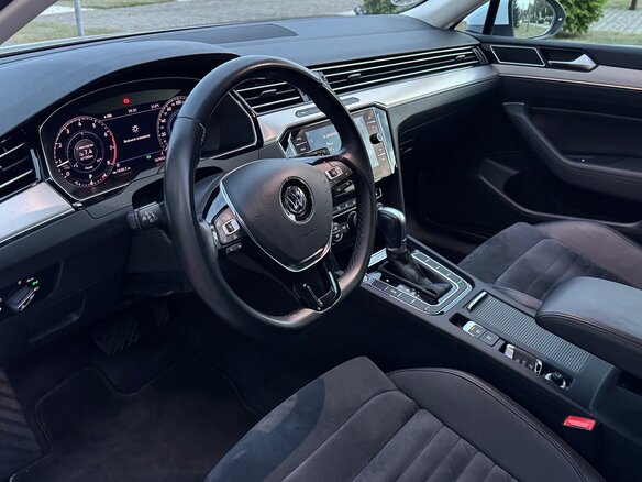2018 Volkswagen Passat B8, белый, 1990000 рублей - вид 13