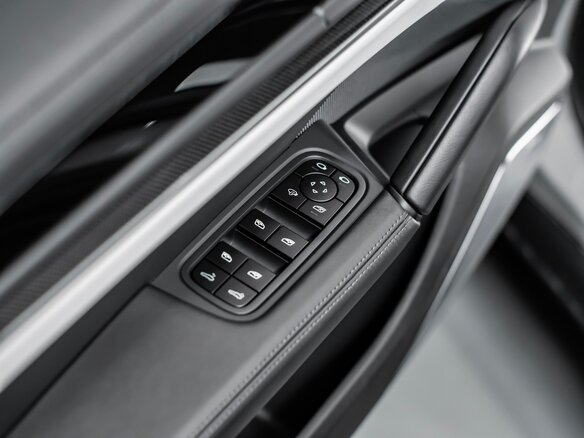 2026 Porsche Cayenne Coupé III Рестайлинг, серый, 20394900 рублей - вид 18