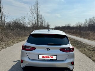 2018 Kia Ceed III, серебристый, 1740000 рублей, вид 4