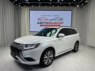 2022 Mitsubishi Outlander III Рестайлинг 3, белый, 2040000 рублей, вид 1