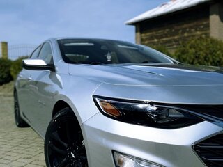 2022 Chevrolet Malibu IX Рестайлинг, серебристый, 1749000 рублей, вид 2