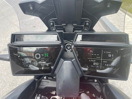 2022 Yamaha Tracer 9, серебристый, 1349999 рублей, вид 2