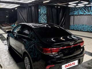 2019 Kia Rio IV, чёрный, 1150000 рублей, вид 4