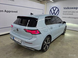 2025 Volkswagen Golf VIII Рестайлинг, голубой, 3100000 рублей, вид 4