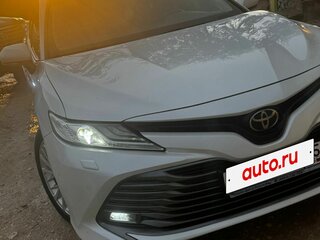 2019 Toyota Camry VIII (XV70), белый, 2700000 рублей, вид 1