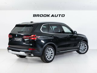 2026 BMW X5 40i IV (G05/G18) Рестайлинг, чёрный, 29990000 рублей, вид 4