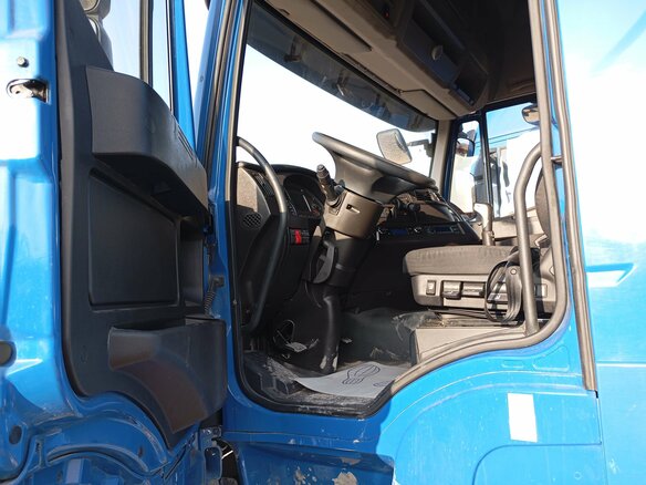 2023 IVECO-Hongyan 6x4 (CQ4256), синий, 3938350 рублей - вид 8