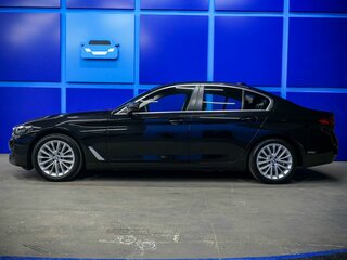 2021 BMW 5 серии 520i VII (G30/G31/G38) Рестайлинг, чёрный, 4700000 рублей, вид 3