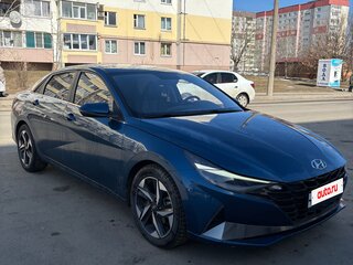 2020 Hyundai Elantra VII (CN7), синий, 1900000 рублей, вид 3
