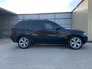 2001 BMW X5 4.4i I (E53), чёрный, 700000 рублей, вид 3