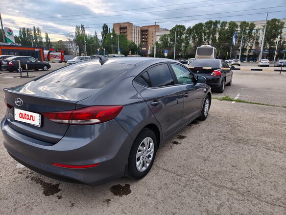 2018 Hyundai Elantra VI (AD), серый, 1400000 рублей - вид 4