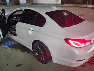 2017 BMW 5 серии 520d VII (G30/G31/G38), белый, 3100000 рублей, вид 2