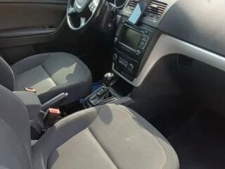 2013 Skoda Yeti I, белый, 990000 рублей, вид 3