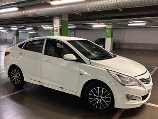 2016 Hyundai Solaris I Рестайлинг, белый, 400000 рублей, вид 4