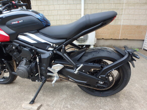 2026 Triumph Trident 660, красный, 1050000 рублей - вид 11
