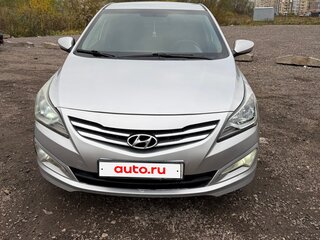 2014 Hyundai Solaris I, серебристый, 750000 рублей, вид 2