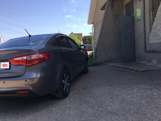 2012 Kia Rio 5-speed III, серый, 750000 рублей, вид 2