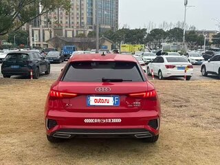 2022 Audi A3 Sportback 35 TFSI IV (8Y), красный, 2599000 рублей, вид 5
