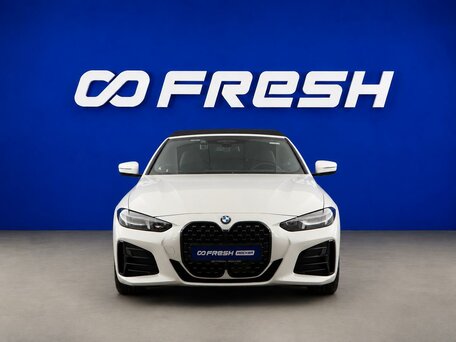 2025 BMW 4 серии 420i G22, G23, G26 Рестайлинг, белый, 6749077 рублей, вид 3