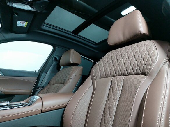 2026 BMW X6 40i III (G06) Рестайлинг, серый, 15600000 рублей - вид 22