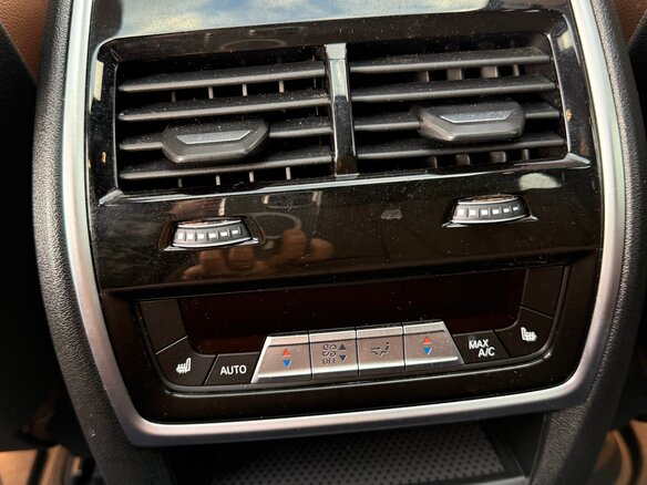 2020 BMW X5 45e IV (G05/G18), серый - вид 15