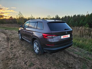 2018 Skoda Kodiaq I, коричневый, 3108000 рублей, вид 5