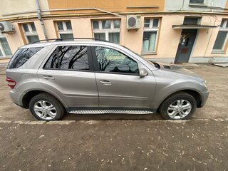 2005 Mercedes-Benz M-Класс 350 II (W164), серебристый, 850000 рублей, вид 2