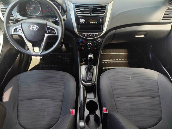 2016 Hyundai Solaris I Рестайлинг, красный - вид 17