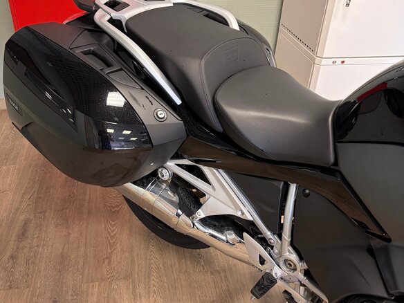 2023 BMW R 1250 RT, чёрный, 3000000 рублей - вид 18