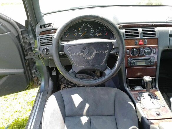 1996 Mercedes-Benz E-Класс 230 II (W210, S210), синий, 200000 рублей - вид 7