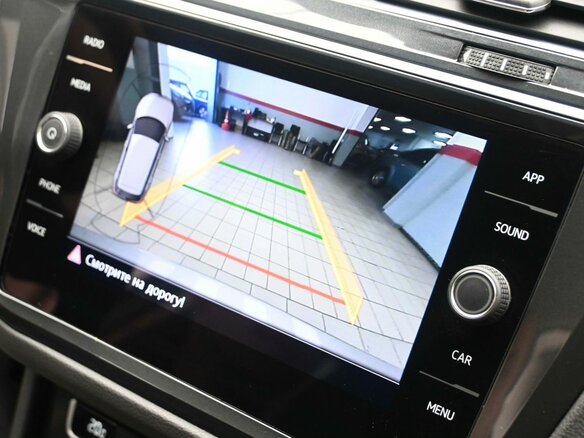 2018 Volkswagen Tiguan II, серебристый, 2035000 рублей - вид 13