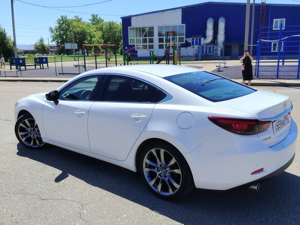 2015 Mazda 6 III (GJ) Рестайлинг, белый, 1700000 рублей - вид 11